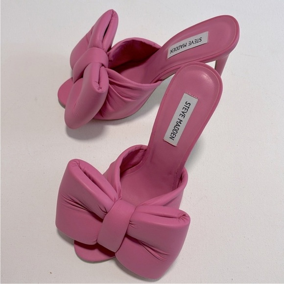 STEVE MADDEN Pink Leather Indulge
Oversized Bow Sandals Size 6.5 - Picture 6 of 7